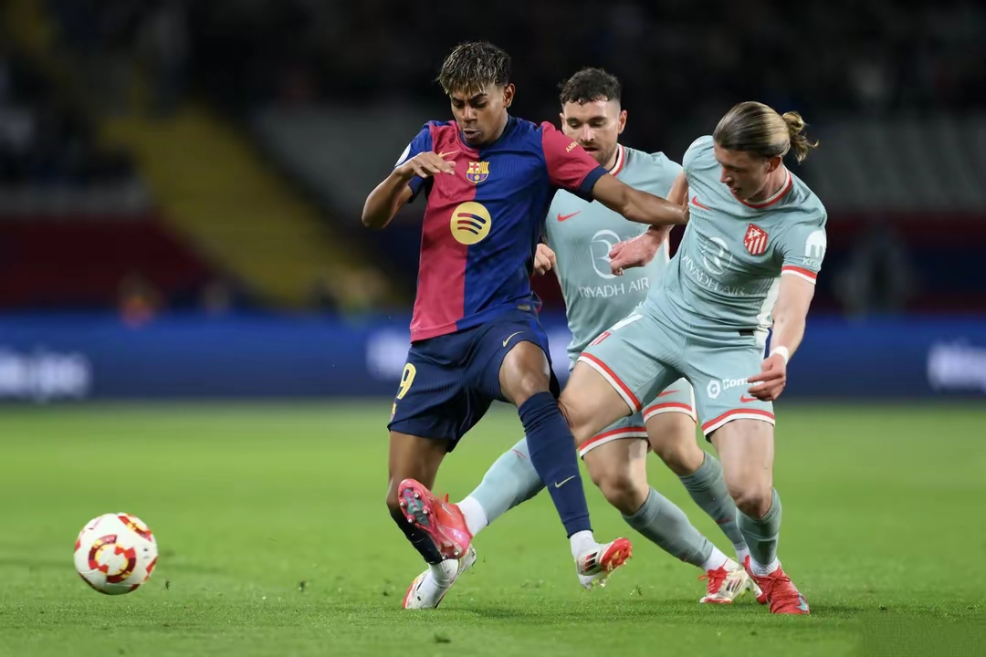 波尔图战平巴萨,莱万补时绝平世界杯的简单介绍 波尔图战平巴萨,莱万补时绝平世界杯的简单介绍